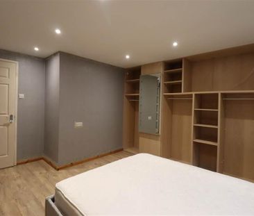 24 Molyneaux Drive, Lisburn, BT28 2LY - Photo 4