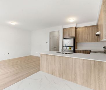 For Lease - 48 Watkins Road, Brampton, Ontario - Photo 4