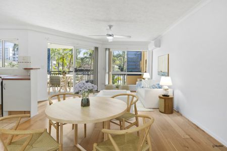 TWO BEDROOM, TWO BATHROOM, TWO CAR ACCOM WITH POOL - WALK TO BEACH - Photo 5