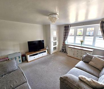 3 bedroom link detached house to rent - Photo 2
