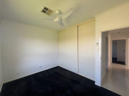 Stunning 4-Bedroom Home at 12A Gravity Grove, Munno Para! - Photo 3