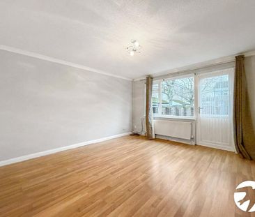 3 bedroom end of terrace house to rent - Photo 3