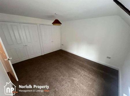 Heggatt, NR12 - Photo 3