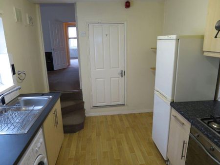 1 bedroom flat to rent - Photo 4