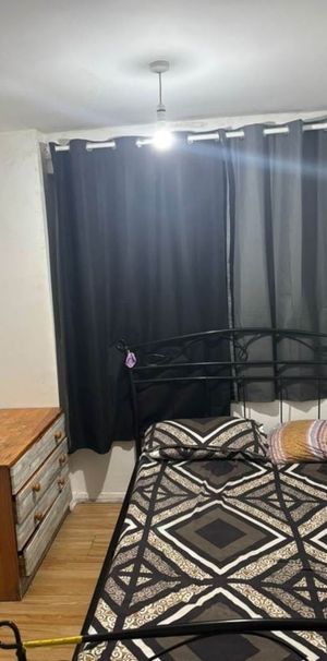 Room in a Shared House, Maryland Street, E15 - Photo 1