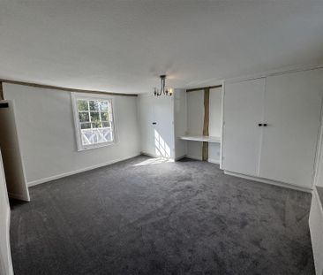 Bullwood Hall Lane, Hockley - Photo 6