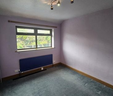 2 bedroom end of terrace house to rent - Photo 3