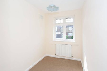 3 bedroom detached house to rent - Photo 3