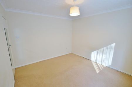 1 bedroom ground floor flat to rent - Photo 3