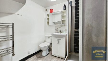 High Street, Colchester - Photo 3