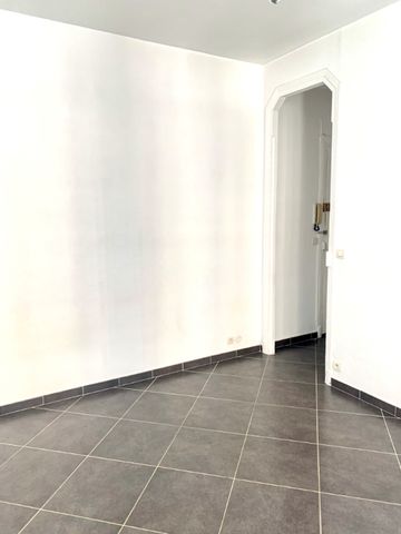 Location Appartement 1 pièce 16m² - Photo 4