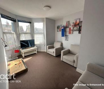 3 bedroom apartment to rent - Photo 2