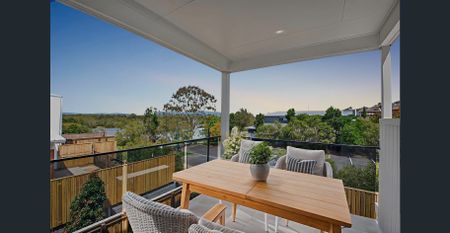 Stylish New Home - River Views, Balcony Retreat & A/C Comfort - Photo 2
