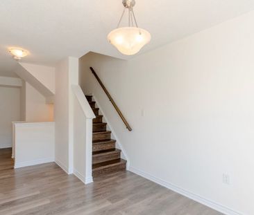 For Lease - 1060 Clipper Lane, Pickering, Ontario - Photo 3