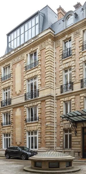 location Appartement T5 DE 131.15m² À PARIS - Photo 1