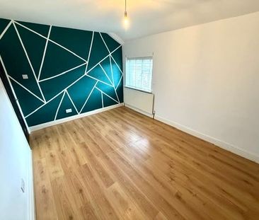 3 Bed Terraced House, Throstle Walk, LS10 - Photo 4