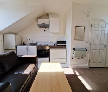 Studio Flat, Clapham Road, SW9 - Photo 2