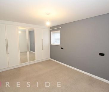 4 bedroom detached house to rent - Photo 5