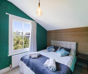 3 bedroom flat to rent - Photo 5