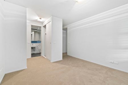 5211/8 Alexandra Drive, Camperdown. - Photo 4