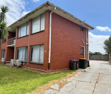 2 Bedroom Apartment in a Quiet Street - Photo 6