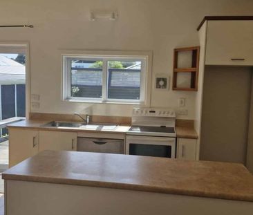 Comfortable living in Fitzroy - Photo 2