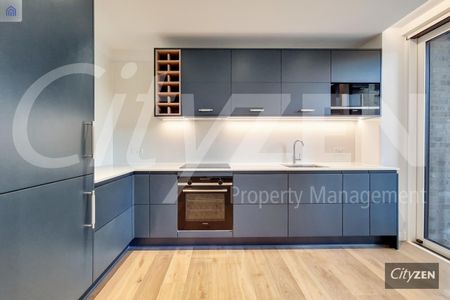 Signature House, 4 Jubilee Walk, London - Photo 4