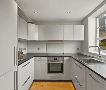 3 bedroom apartment to rent - Photo 4