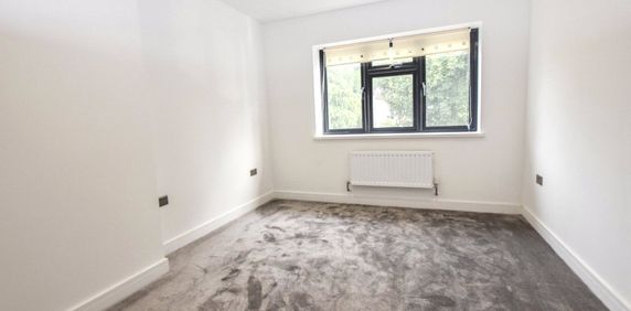 Banstead Road, Purley, CR8 - Photo 2