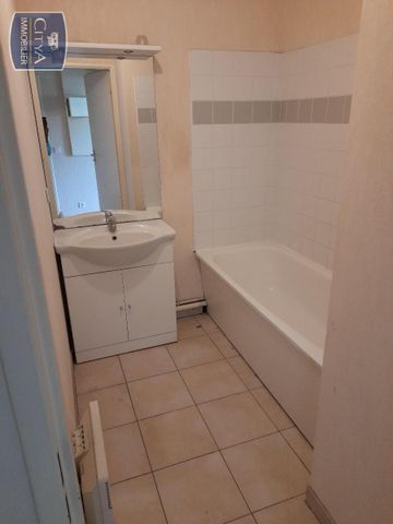 Location Appartement 2 pièces 47m² HENIN BEAUMONT 62110 - Photo 5