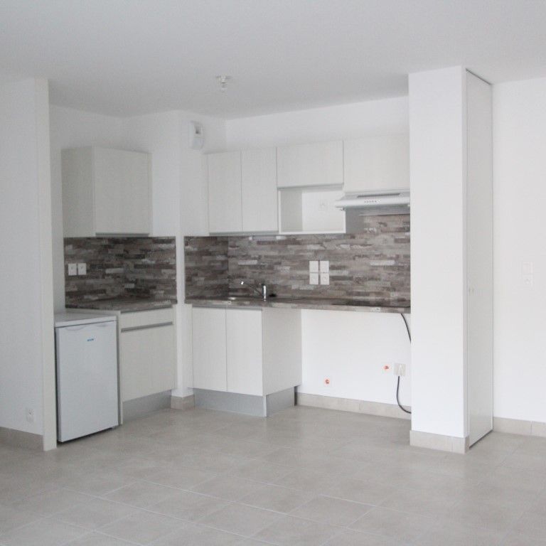 Location Appartement 2 pièces 45m² REZE 44400 - Photo 1