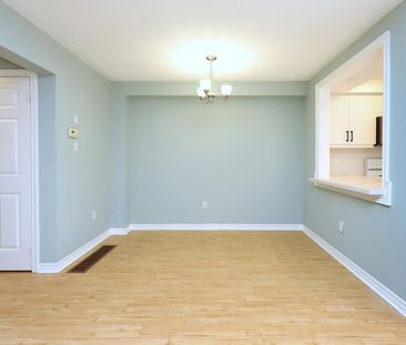 For Lease - 384 Riverstone Drive, Oakville, Ontario - Photo 5