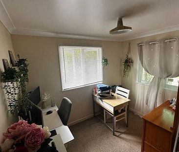 Scenic 2BR with View in Paihia Central - Photo 4