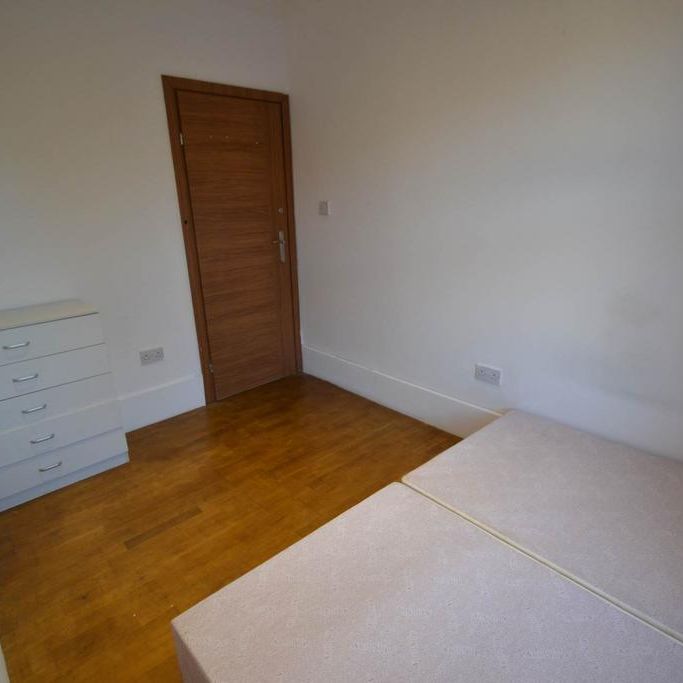 House share to rent - Photo 1