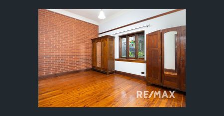 Stunning Central Home - Photo 4