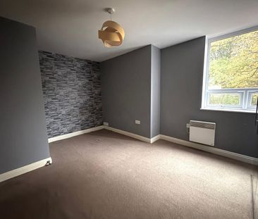 6 Royal Court, Hindley, , UK - Photo 1