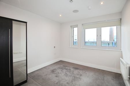 Hardwicks Square, London, SW18 4NB - Photo 3