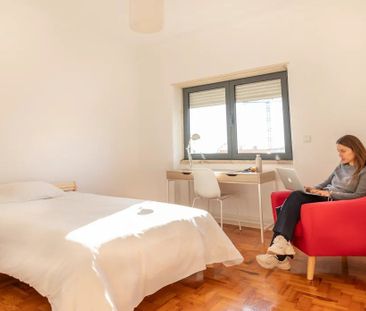 Rua da Beneficência, Lisbon, Lisbon 1600-019 - Photo 2