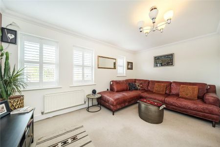 4 bedroom end of terrace house to rent - Photo 3