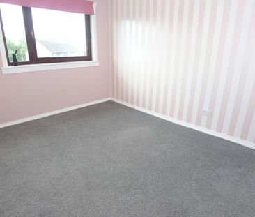 Property to let in Dundee - Photo 2