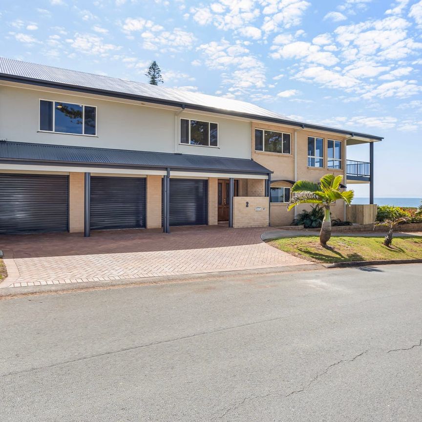 2 Shields Street, Redcliffe, Qld 4020 - Photo 1