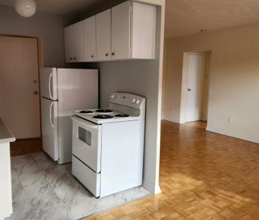 One Bedroom - Photo 3