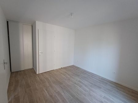 location Appartement T4 DE 76.5m² À BOBIGNY - Photo 5