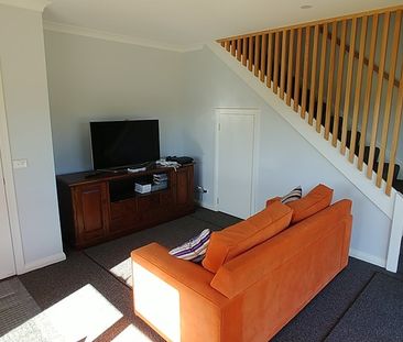 4-bedroom shared house, Senior Court - Photo 4