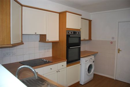 5 bedroom house to rent Lake Road, Chichester, PO19 - Photo 5