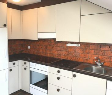 Gemütliche 3.5-Zimmer-Dachgeschosswohnung nahe Stadtzentrum - Foto 3