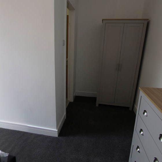 79 Royal Park Avenue, Leeds, LS6 1SJ - Photo 1