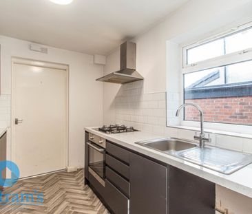 3 bed Mid Terraced House for Rent - Photo 5