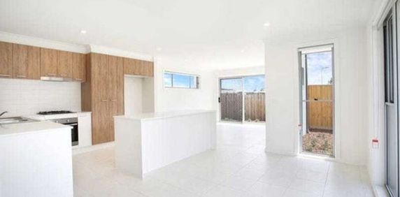 Clyde North - Photo 2