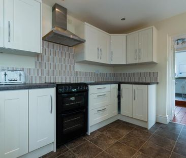 1 bedroom in a house share to rent - Photo 5